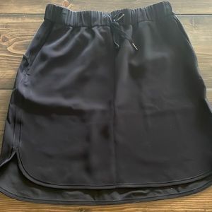 Lululemon On the Fly Skirt * Woven